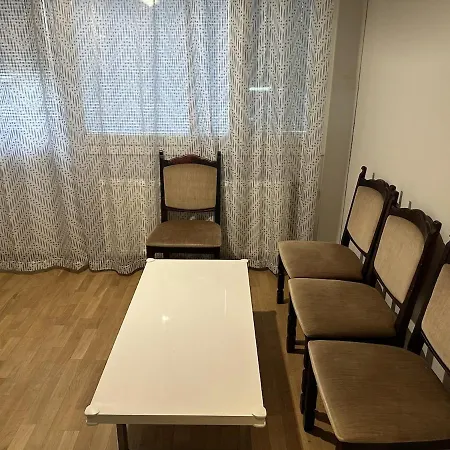 Апартаменты Airport & Citycenter Gateway *